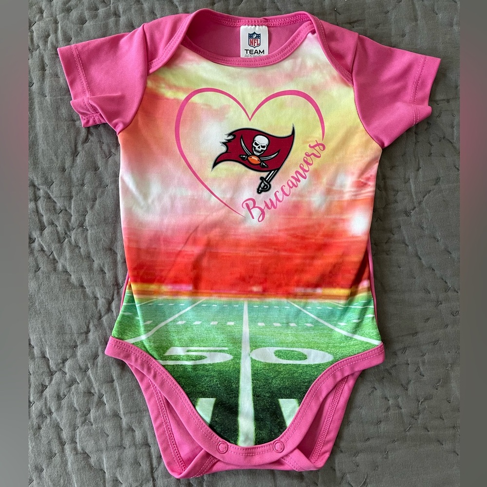 NFL Team Apparel Tampa Bay Buccaneers 6-9 month pink bodysuit baby girl football